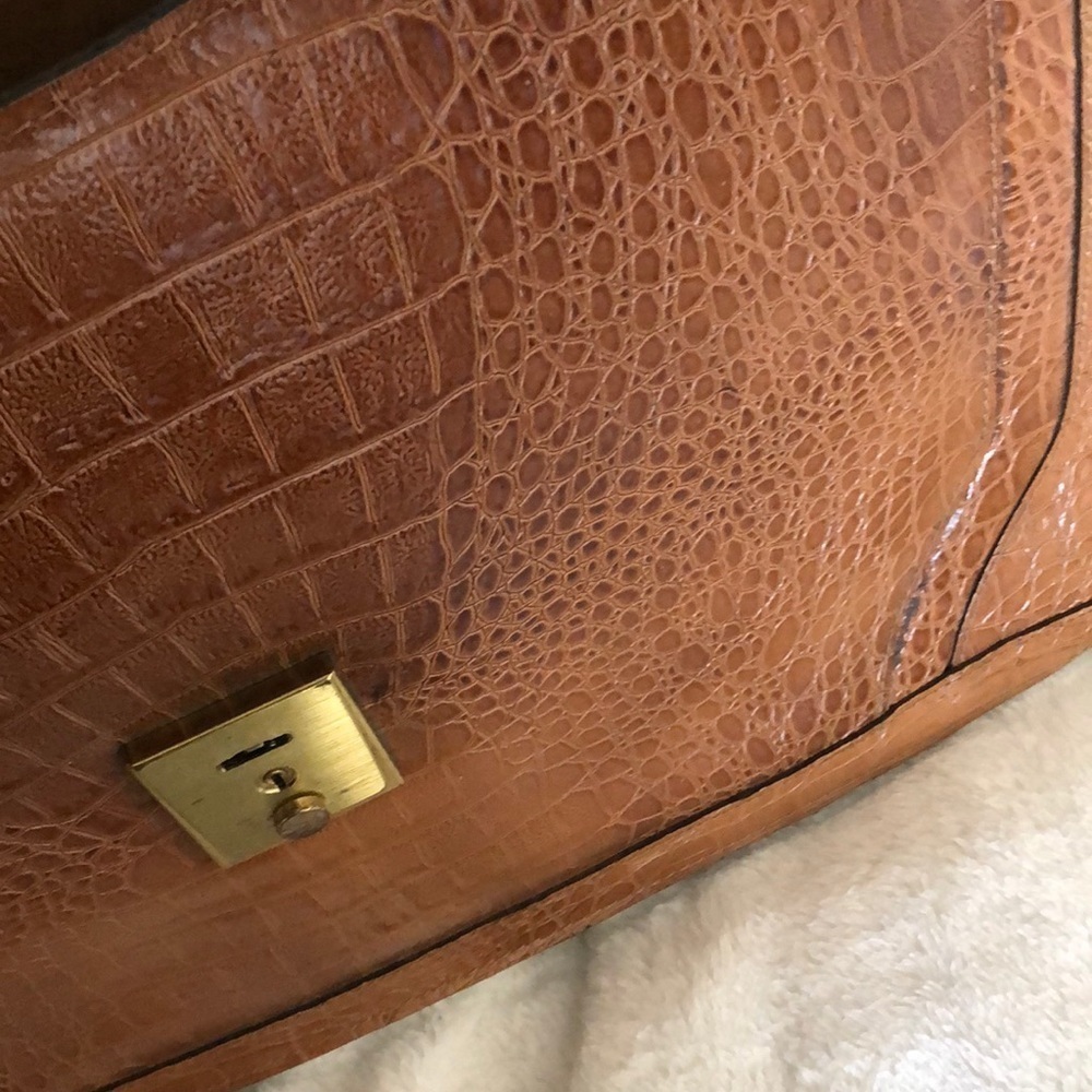 Briefcase Vintage - Looks like Croc! - Picture 8 of 13